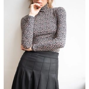 PAISLEY PRINTED TURTLENECK
Sold out online New with tags